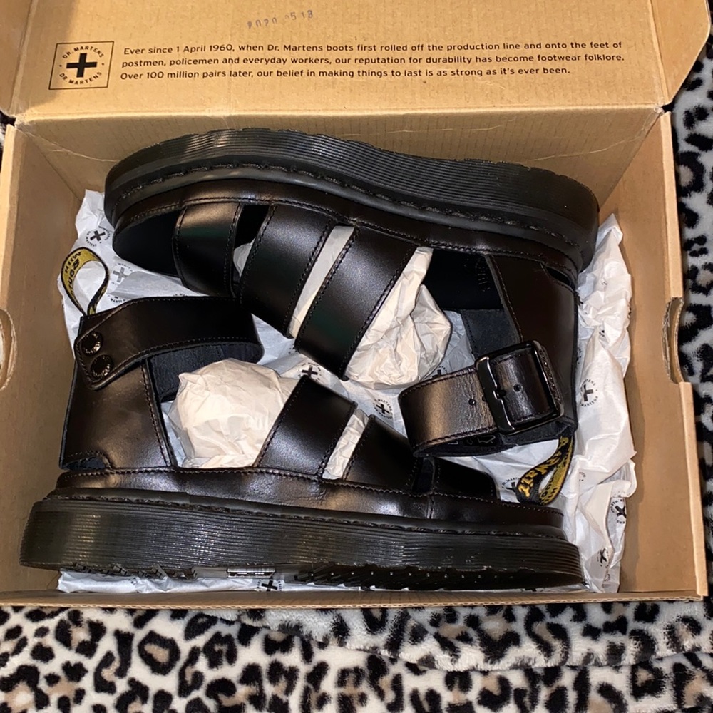 Doc Marten Sandals in style Clarissa II in color Black Brando size 5